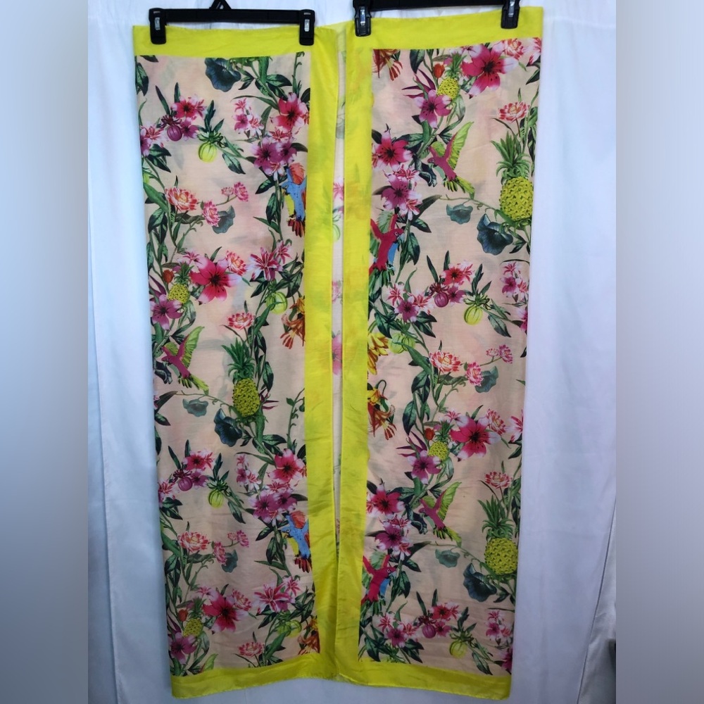 Sarong Floral Tropical with Yellow Trim Beach Coverup 59”X51” - Picture 7 of 8
